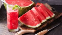 Attachment for 6 Penyakit yang Bisa Diredakan dengan Makan Semangka, Salah Satunya Nyeri Otot