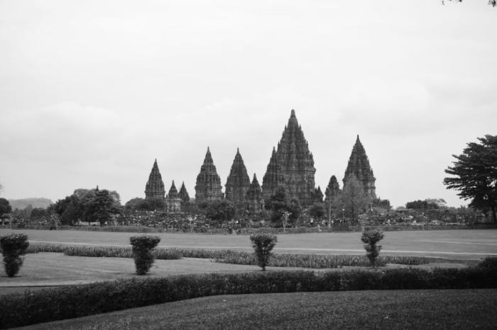 Misteri dan legenda unik yang berkaitan dengan tugu jogja