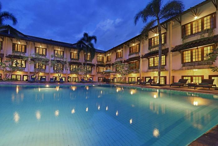 Hotel yogyakarta pool career swimming luxury facilities grand star nice indonesia olympic size