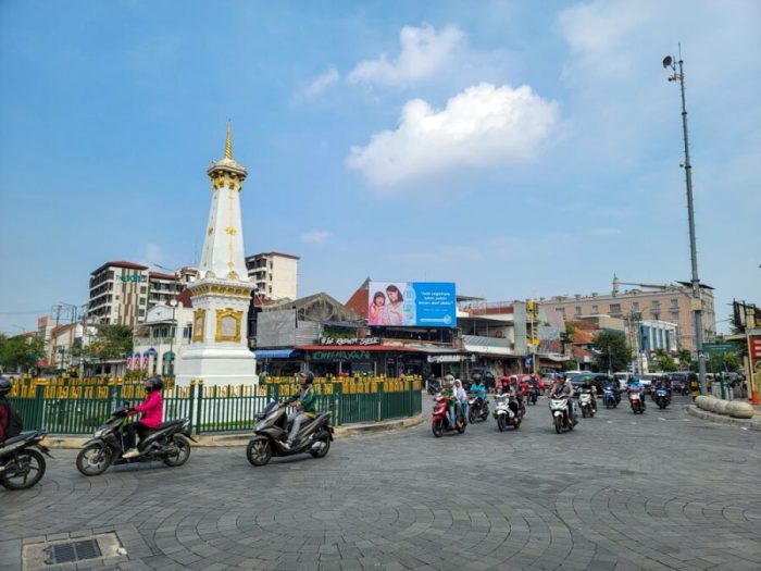 Perkembangan tugu jogja dari masa ke masa dan perubahannya
